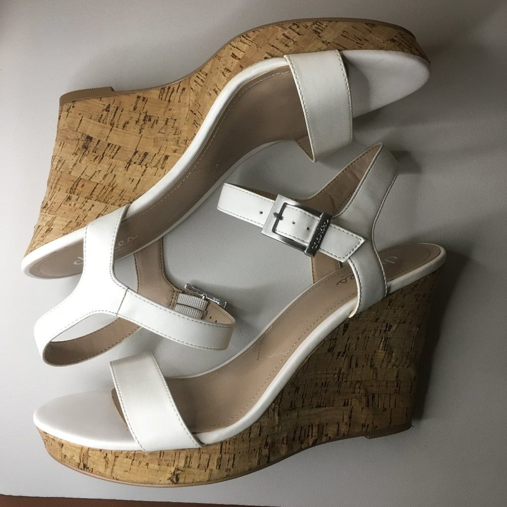 CHARLES BY CHARLES DAVID "Lambert" Cork heeled sandal - Picture 7 of 14